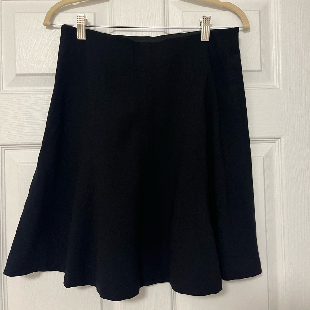 VGUC Size 6 Loft Pull On Black Skirt